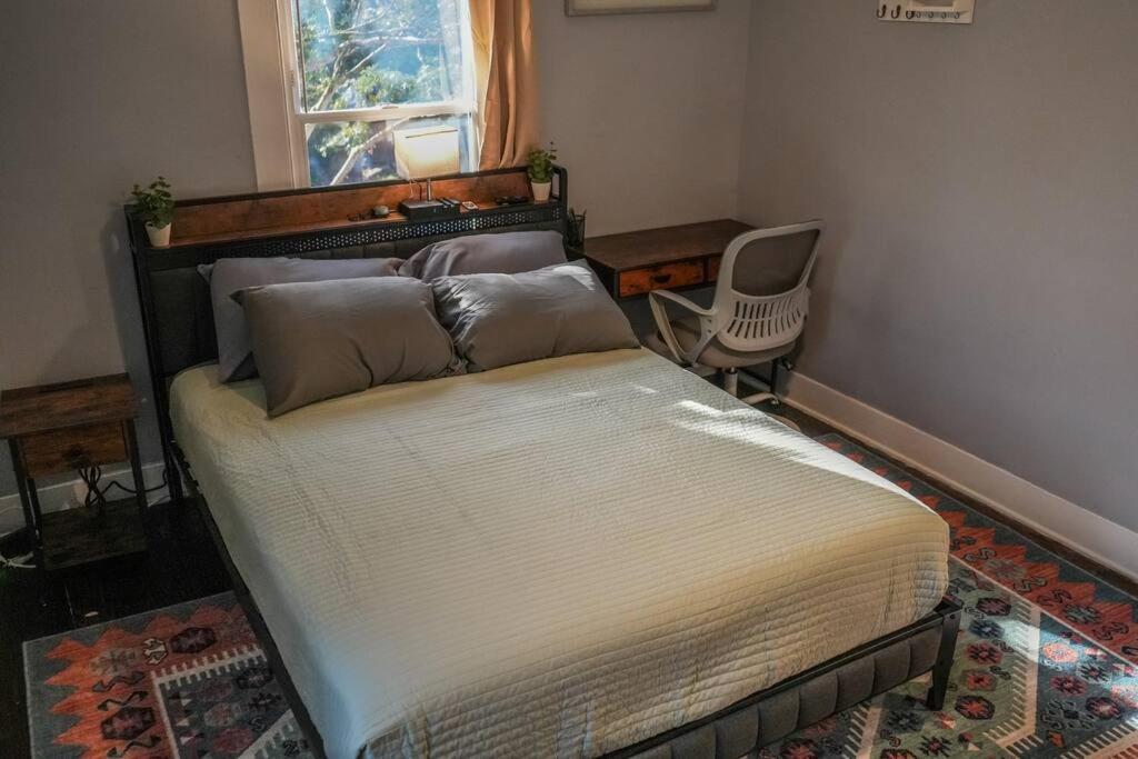 Historic Coastal Haven- Pet Friendly Fast Wi-Fi Villa Norfolk Exterior photo